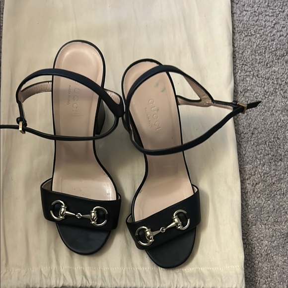 Gucci Black Heels with Delicate Straps and Tapered Heel - Picture 5 of 5